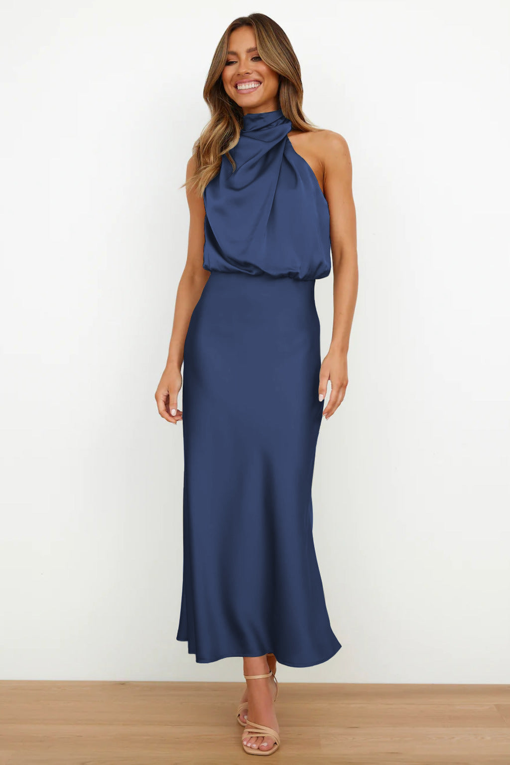 Verona™ | Elegant Backless Dress