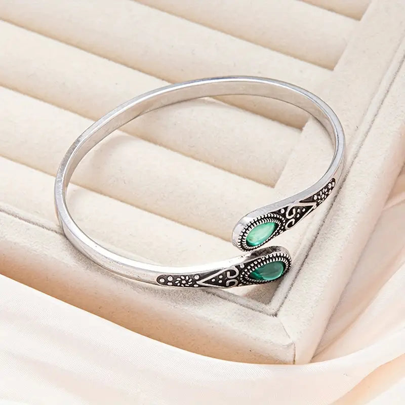 Devereux Emerald Bracelet | White Gold